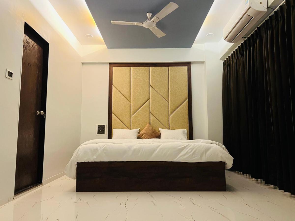 Hotel New City Light Сурат Екстериор снимка